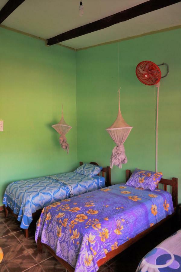 Perezoso Hostel Rurrenabaque Ngoại thất bức ảnh